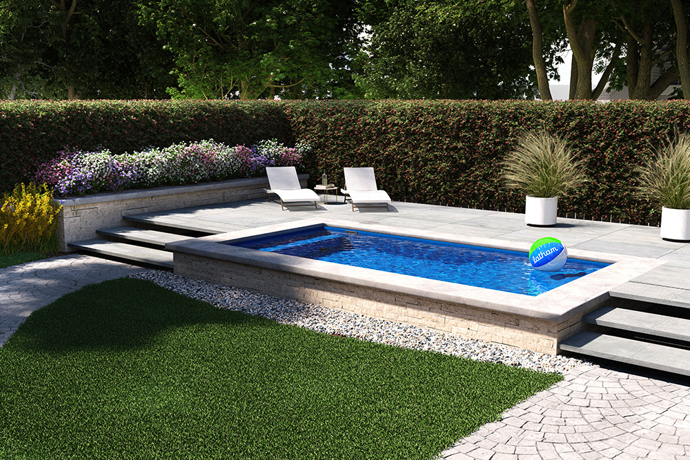 Latham Calypso vinyl liner plunge pool in a backyard patio